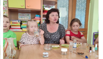 Стекло - важное открытие человечества Стекло - важное открытие человечества.